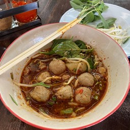 เกาเหลาลูกชิ้น(ลูกชิ้นโกเด้ง)