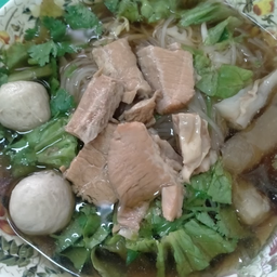 ก๋วยเตี๋ยวรวม ธรรมดา(ชิ้น+เปื่อย+เอ็น)