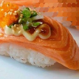 salmon burn sushi