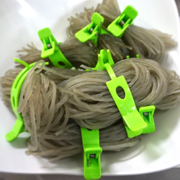 เส้นบุกหม่าล่า (เส้นเล็กกลมสีเทา)