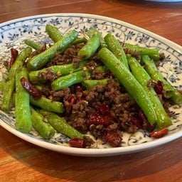 ถั่วแขกผัดพริกแห้งหมาล่า