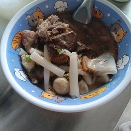 ทศพล2 ก๋วยเตี๋ยวหมูต้มยำ ต้มเลือดหมู ก๋วยจั๊บน้ำใส