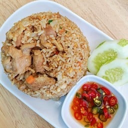 ข้าวผัดไก่