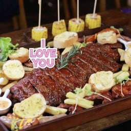 อิฐแดงซี่โครงย่าง BAR&RESTUARANT