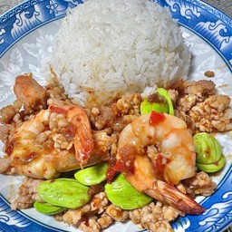 ข้าวกุ้งหมูสับสะตอผัดกะปิ