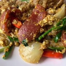 ผัดผงกะหรี่เนื้อสัน +เนื้อเชียงเป็นกับ