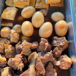 พะโล้ขาหมู