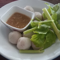 ลูกชิ้นปลา - ลวกจิ้ม
