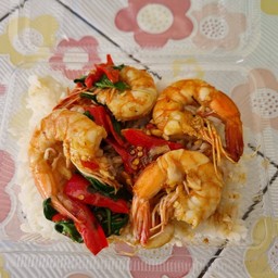 ผัดกุ้งใบโหระพา