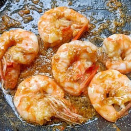 กุ้งกระเทียม