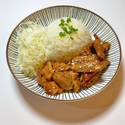 ข้าวหน้าหมูย่าง (A8)