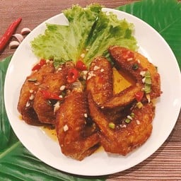 ปีกไก่ทอดซอสสามรส