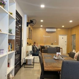 Chouquette Bakery and Cafe