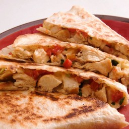 คลาสสิคเคซาดิญ่าไก่