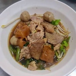 เกาเหลาชิ้นสดเปื่อยเอ็น