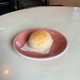 Cheese Bacon Lava Bun (ซาลาเปาเบค่อนชีส)