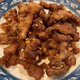 หมูทอดกระเทียม