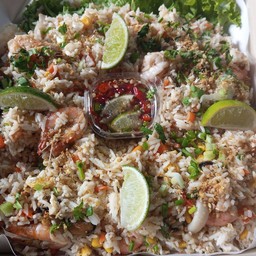 ข้าวผัดรวมใหญ่