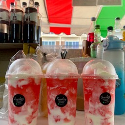 สตอเบอรี่โยเกิร์ต