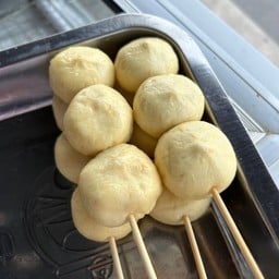 ลูกชิ้นหน้าบ้าน