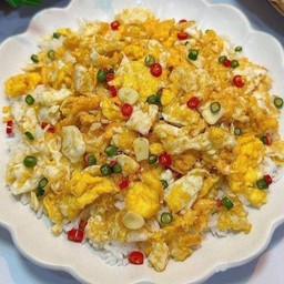 ข้าวไข่ขยี้คั่วพริกน้ำปลา