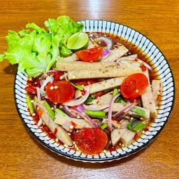 ยำหมูยอไข่แดงเค็มปาร้านัว
