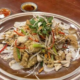 กระเพาะปลาเนื้อปูผัดแห้ง