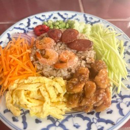 ข้าวคลุกกะปิทรงเครื่อง ซอย24 กระทุ่มแบน
