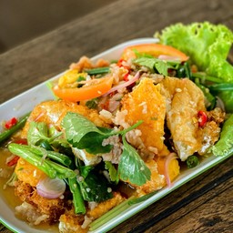 ยำไข่ดาว