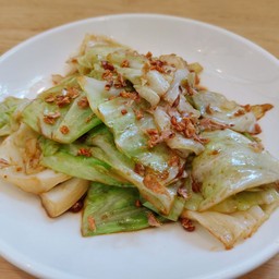 กะหล่ำผัดน้ำปลา (กับข้าว)