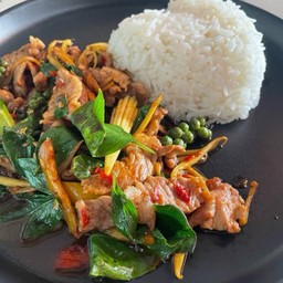 ข้าวผัดฉ่า (Stir-fried )