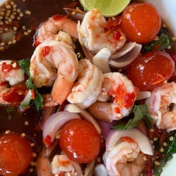 ยำกุ้งสุก ไข่แดงเค็ม