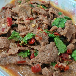 กะเพราเนื้อโคขุน -กับข้าว