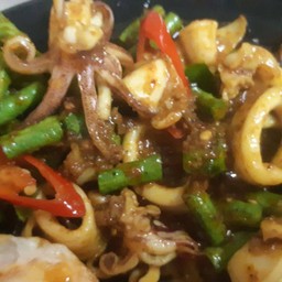 ข้าวเครื่องแกงทะเล