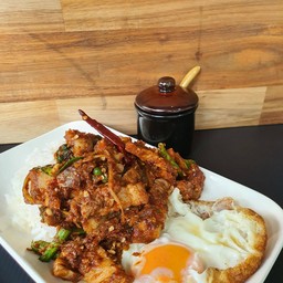 ข้าว+ผัดเผ็ดหมูกรอบ+ซุป