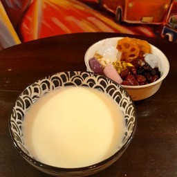 น้ำเต้าหู้ ทรงเครื่อง เครื่องแน่นมาก