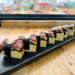 ปลาไหลญี่ปุ่นไข่หวาน 8คำ