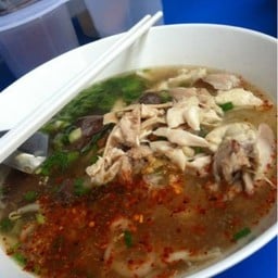 เกาเหลาไก่ต้มยำ
