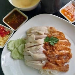 ข้าวมันไก่ต้ม -ไก่ทอด