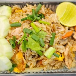 ร้านพุงโต  ข้าวเหนียวหมู คลองหก