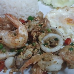 ข้าวกะเพราทะเล