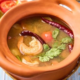 ต้มยำกุ้งมะพร้าวอ่อนน้ำใส