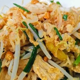 ผัดไทยไก่