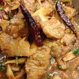 ข้าวเหนียว+ยำคอหมูย่าง