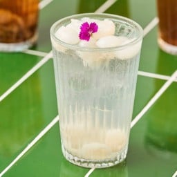 น้ำเงาะ