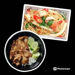 [เซตสุดฮิต] ข้าวราดกระเทียมพริกไทยหมูชิ้น + สปาเก็ตตี้ขี้เมาทะเล