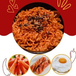 มาม่าเผ็ดเกาหลี+ปูอัด+ไส้กรอกหนังกรอบ+ไข่ดาว