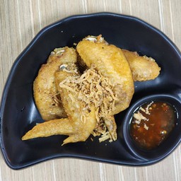 ปีกไก่ทอดน้ำปลา