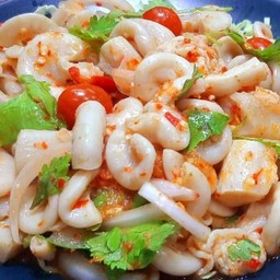 ยำไส้ตัน