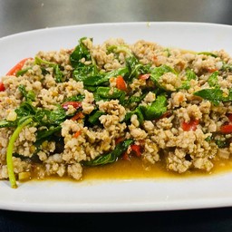 ไก่ผัดกระเพรา